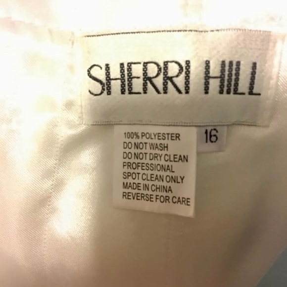 Wedding dress - Picture 5 of 5